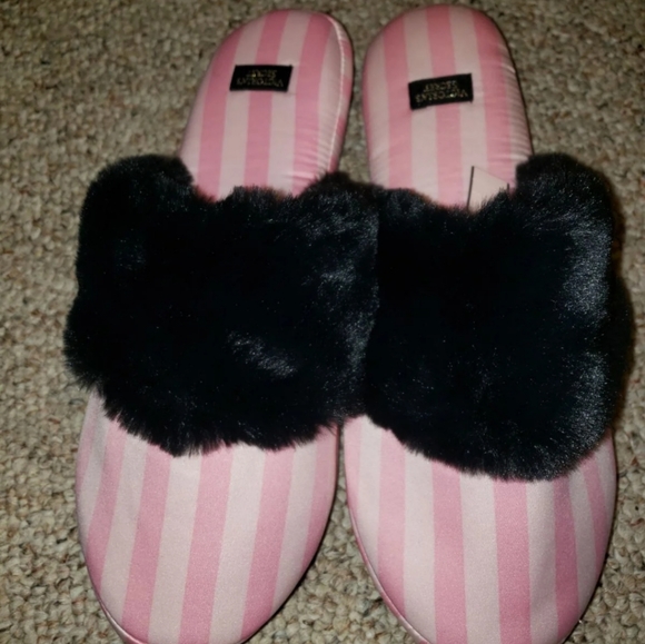 victoria secret pink fluffy slippers